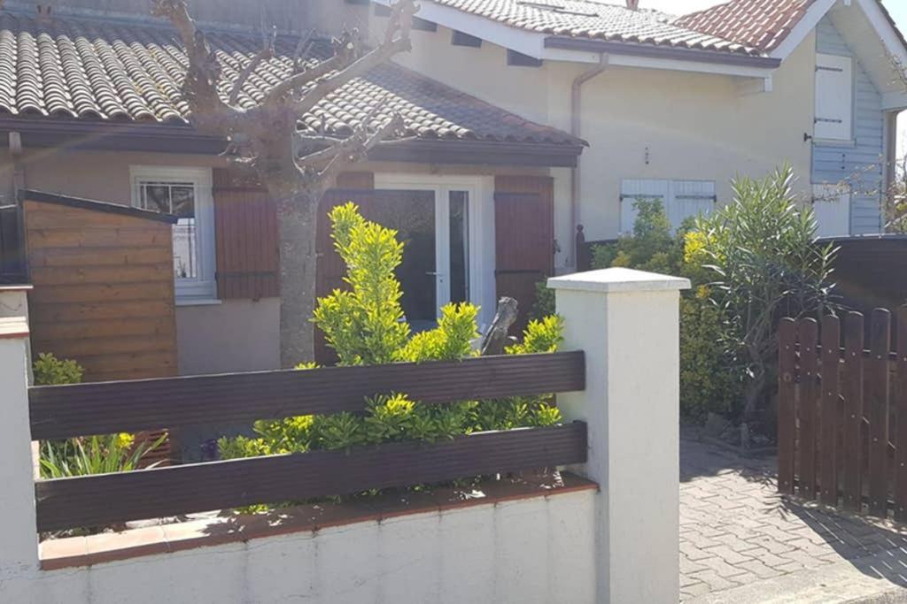 Maisonnette Au Pied De L'Ocean Avec Terrasse Biscarrosse Exterior photo